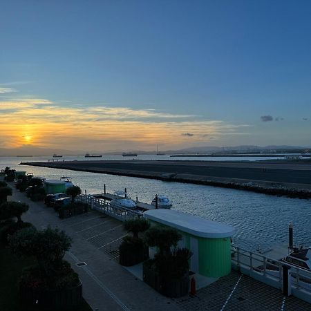 Marina Club Luxury Private Studio With Pool And Incredible Views Gibraltar Eksteriør billede