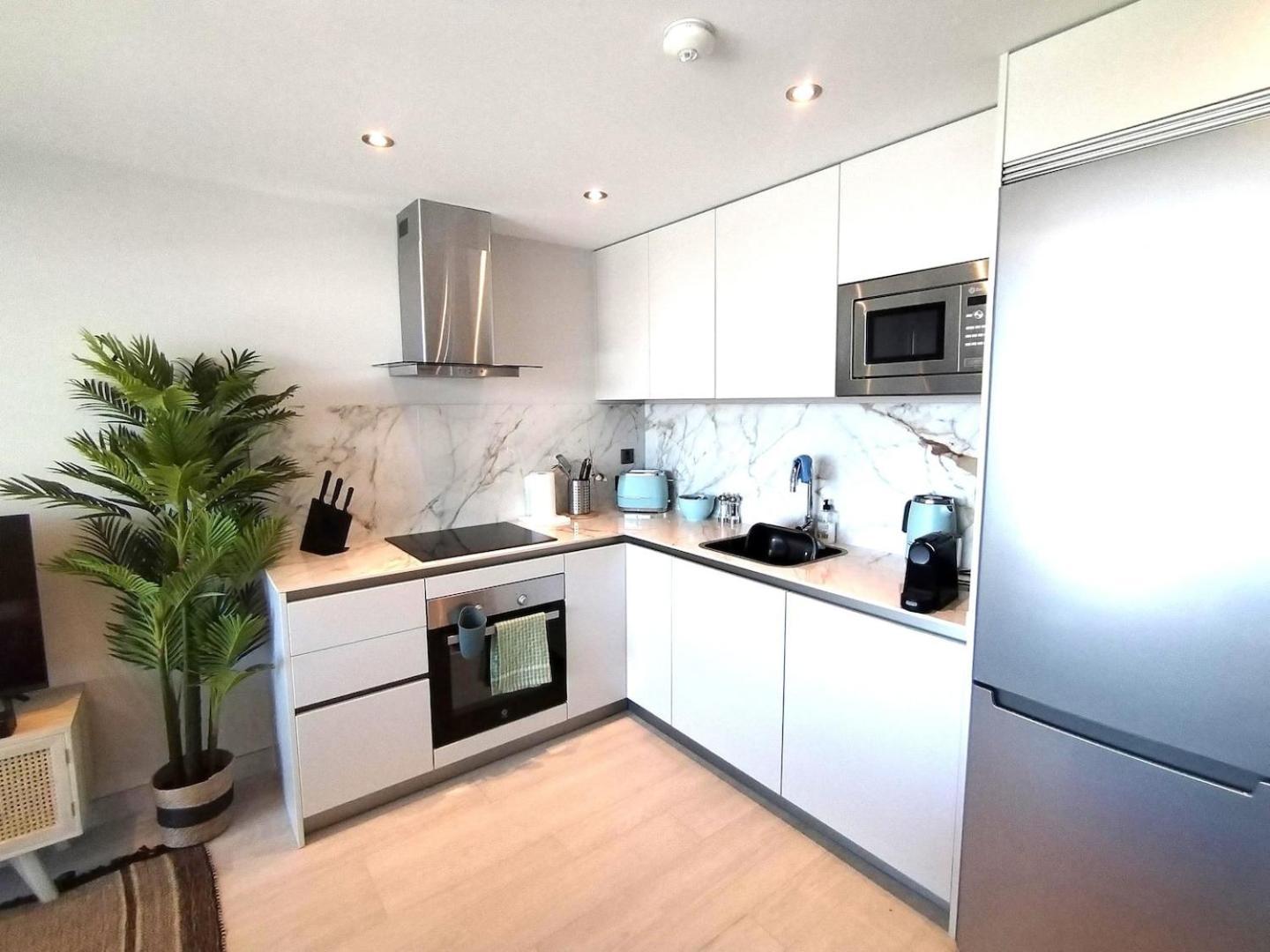 Marina Club Luxury Private Studio With Pool And Incredible Views Gibraltar Eksteriør billede