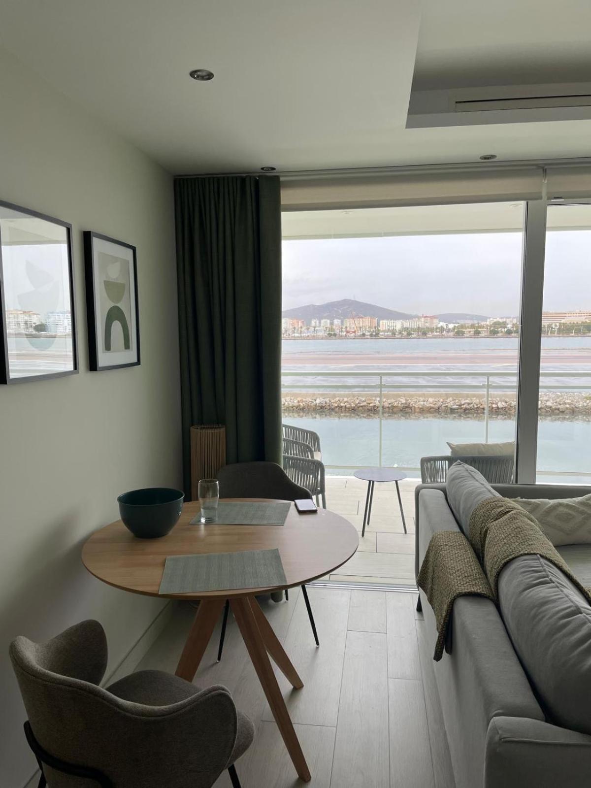Marina Club Luxury Private Studio With Pool And Incredible Views Gibraltar Eksteriør billede