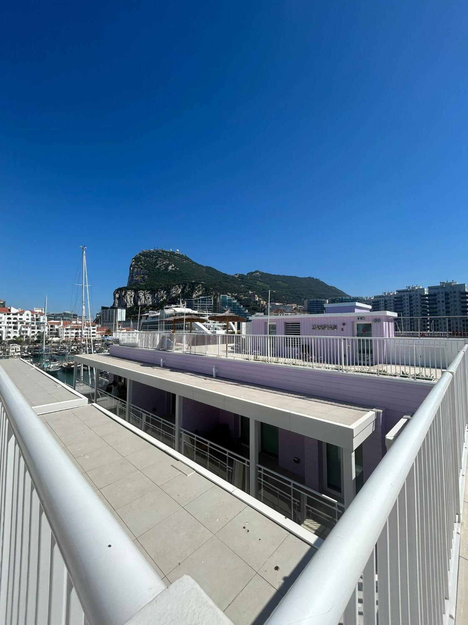 Marina Club Luxury Private Studio With Pool And Incredible Views Gibraltar Eksteriør billede