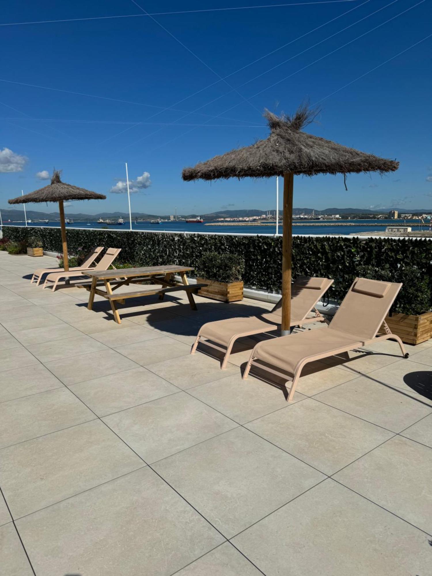 Marina Club Luxury Private Studio With Pool And Incredible Views Gibraltar Eksteriør billede