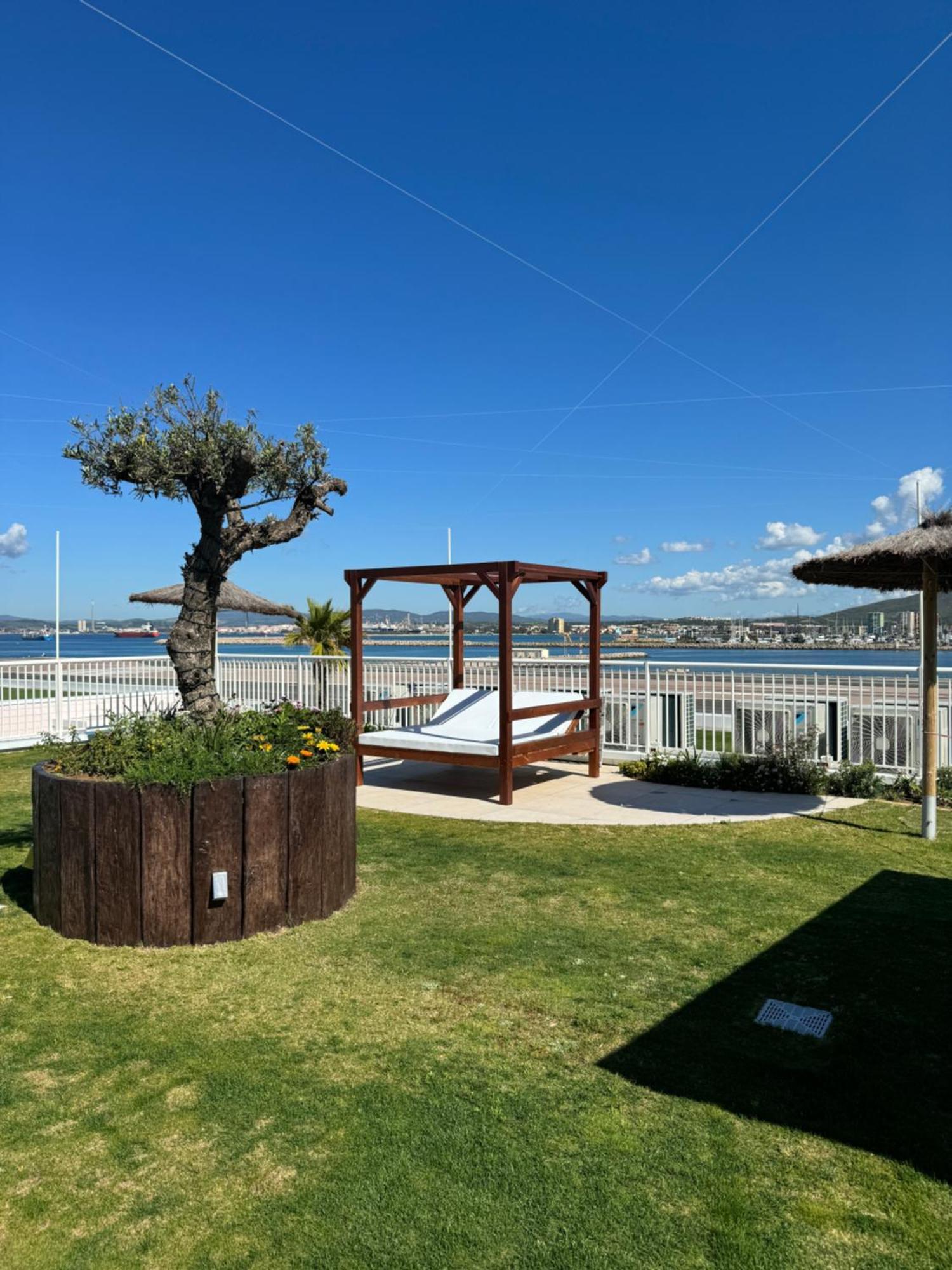 Marina Club Luxury Private Studio With Pool And Incredible Views Gibraltar Eksteriør billede