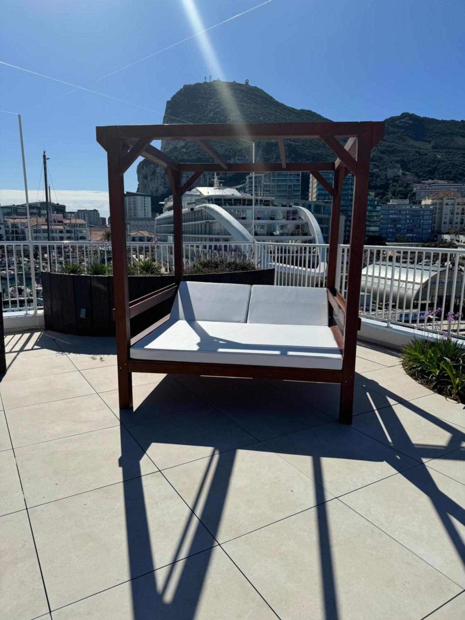 Marina Club Luxury Private Studio With Pool And Incredible Views Gibraltar Eksteriør billede