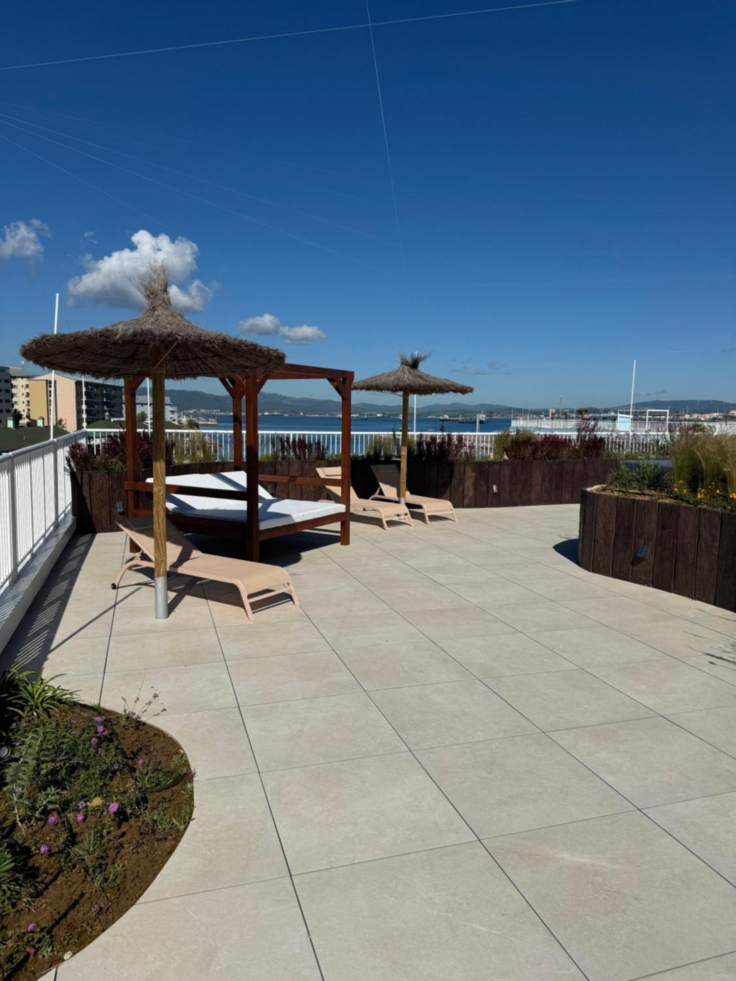 Marina Club Luxury Private Studio With Pool And Incredible Views Gibraltar Eksteriør billede