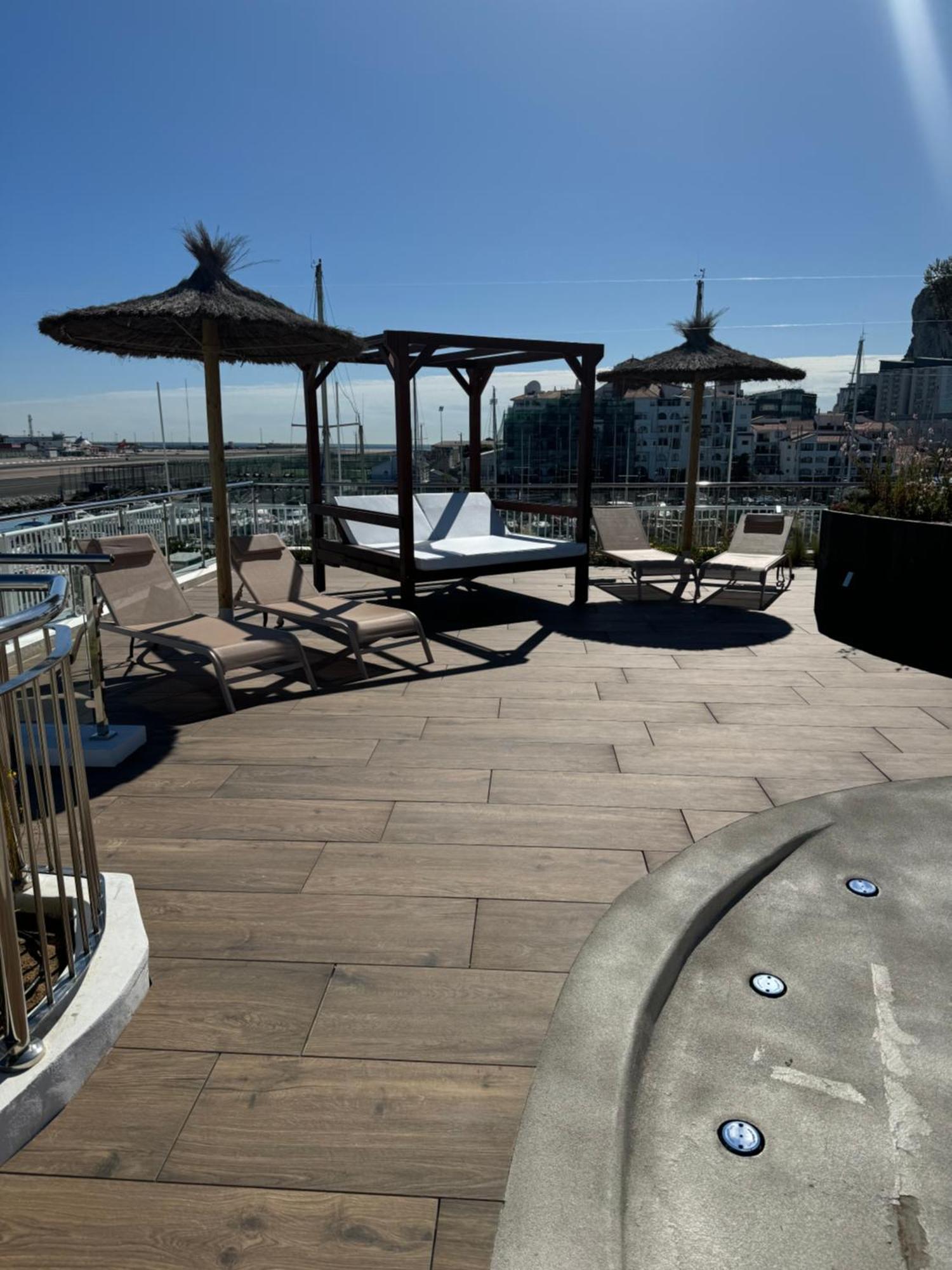 Marina Club Luxury Private Studio With Pool And Incredible Views Gibraltar Eksteriør billede